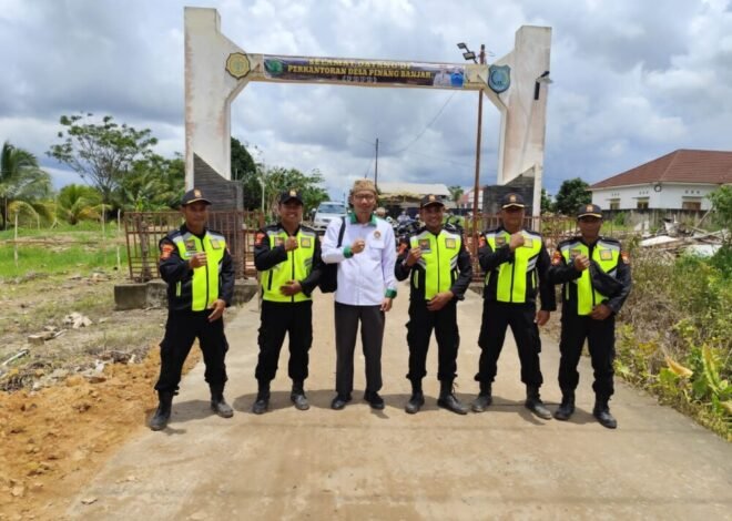 Senkom Mitra Polri Sungai Lilin Kawal Pengamanan Peresmian Kantor Kades Pinang Banjar