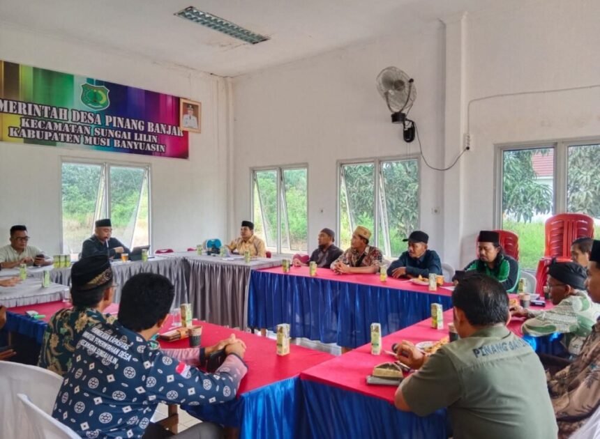 Kepala Desa Pinang Banjar Gelar Rapat Sambut Ramadhan, PAC LDII Turut Hadir